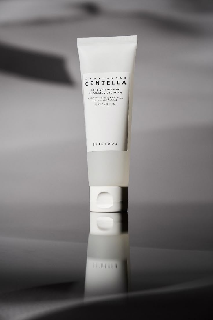 SKIN 1004 Tone Brightening Cleansing Gel Foam